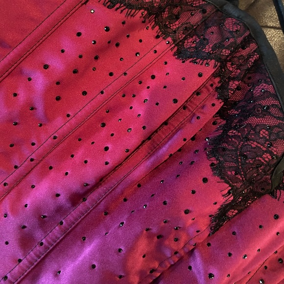 Deep purple/Crimson blend Corset with Rhinestones - Picture 2 of 6